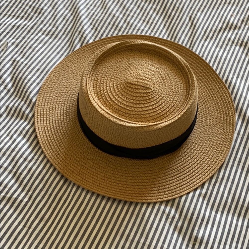 Boater hat